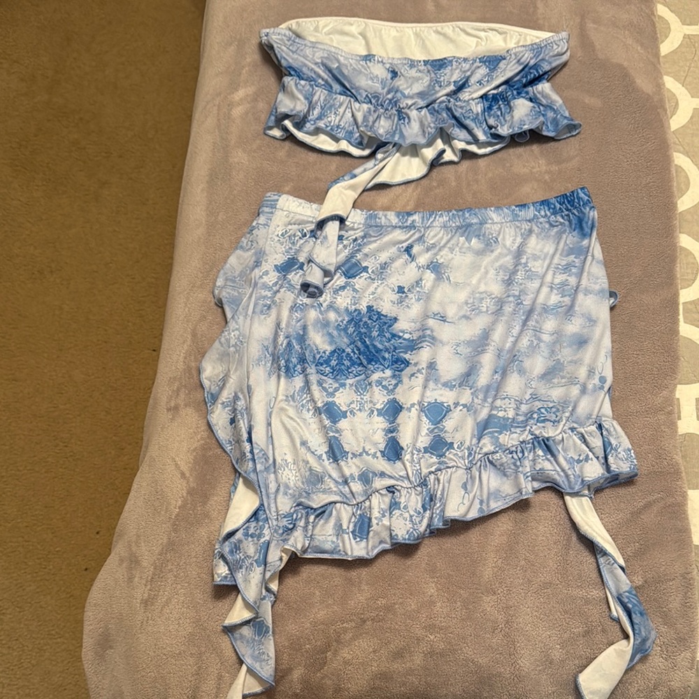 Blue and White Ruffled Two-Piece Set - Picture 2 of 2